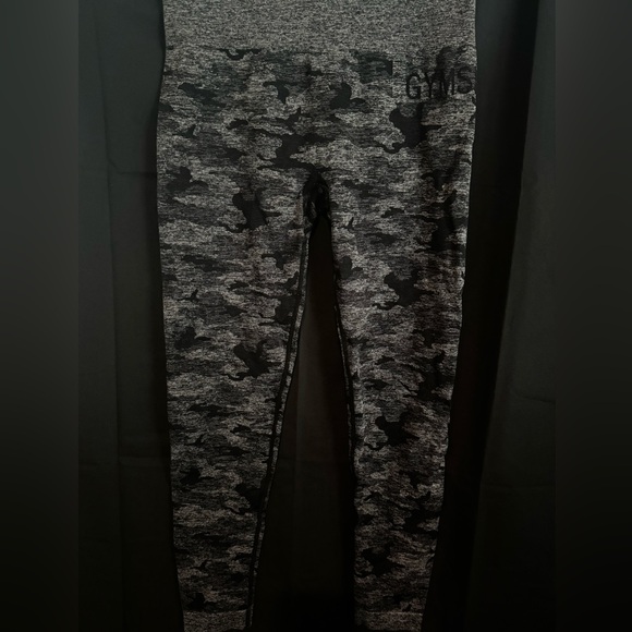 Gymshark Gray Camo Leggings - Picture 3 of 4